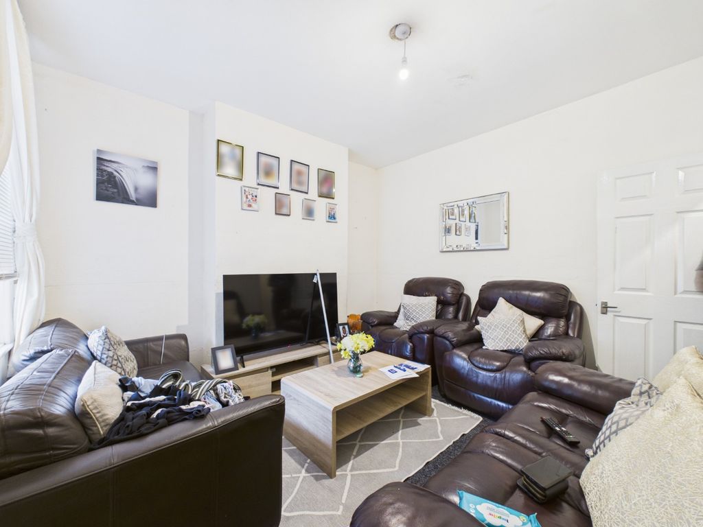 Property photo 3 of 10 4387966
