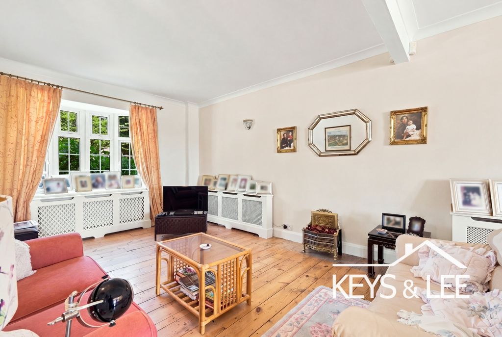 Property photo 3 of 19 5396953