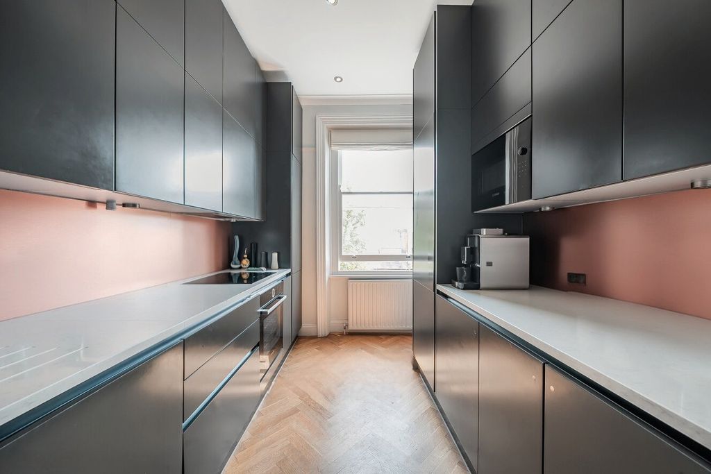 Property photo 3 of 17 Picture No. 06