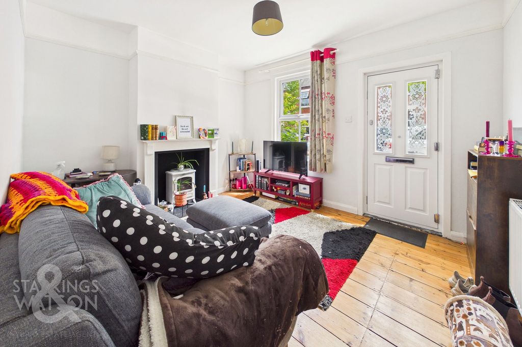 Property photo 2 of 16