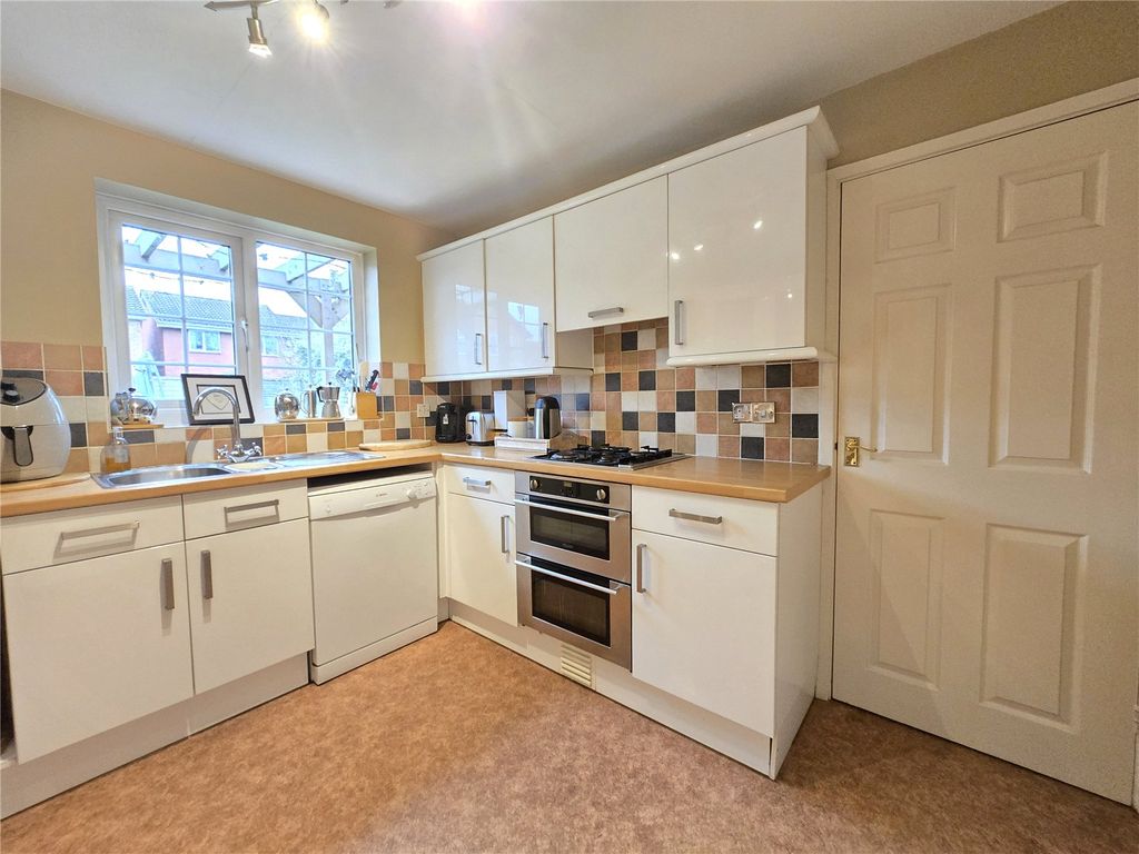 Property photo 3 of 22 Picture No. 19