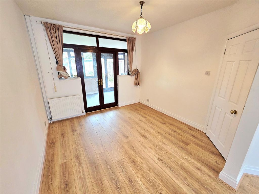 Property photo 3 of 11 20260417_144950.Jpg