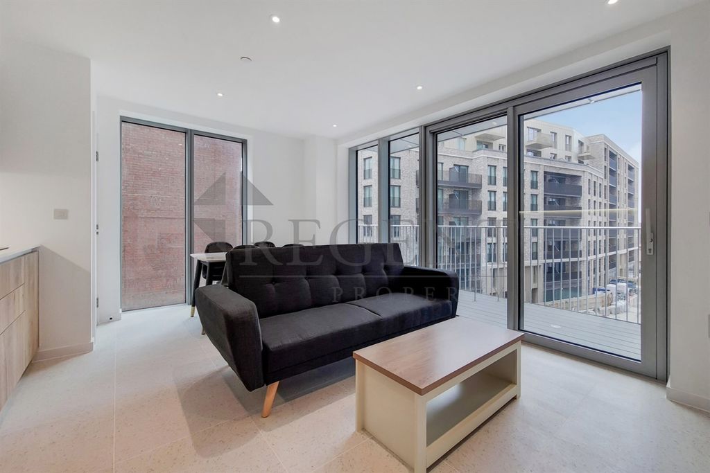 Property photo 1 of 15 Reception