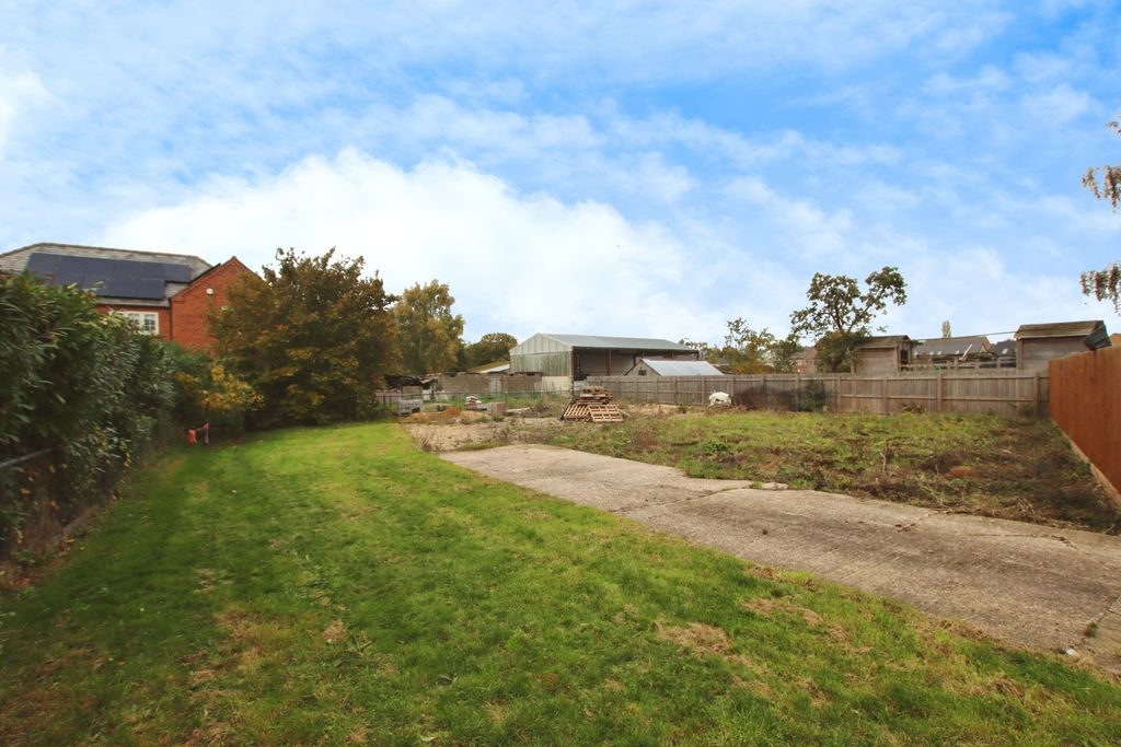 Property photo 2 of 4 4751771