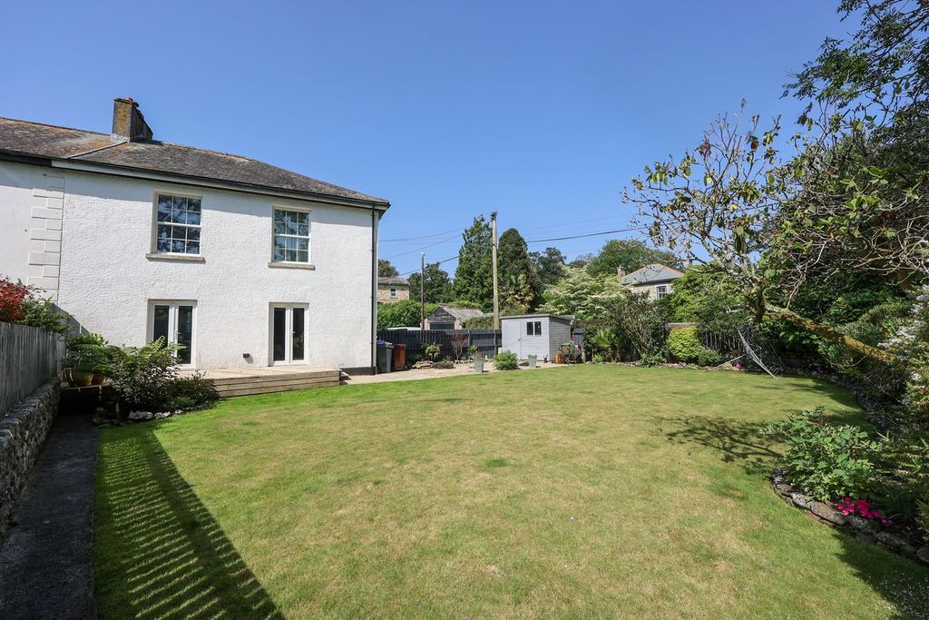 Property photo 1 of 30