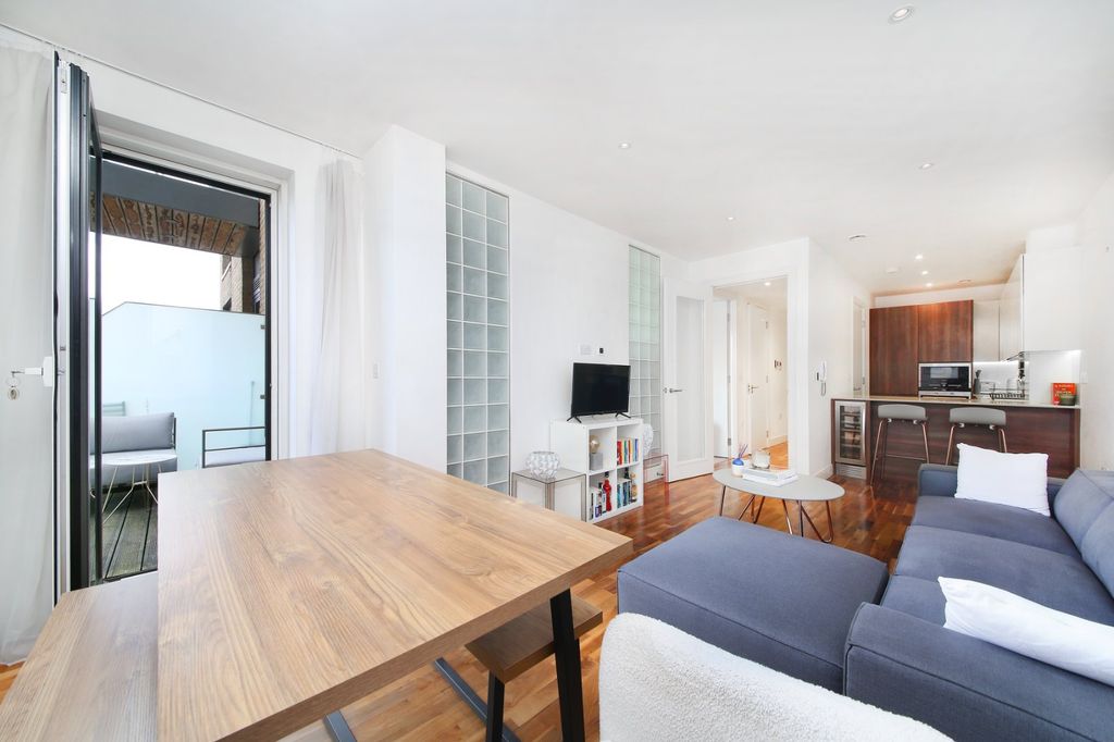 Property photo 2 of 9