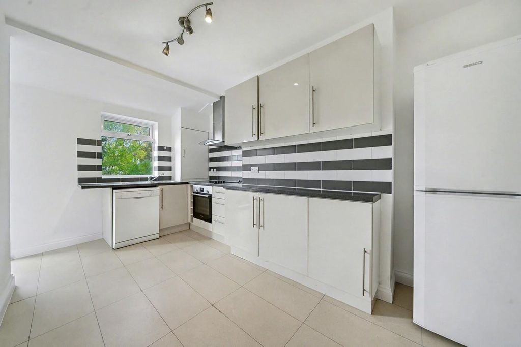 Property photo 2 of 11 B.Jpg