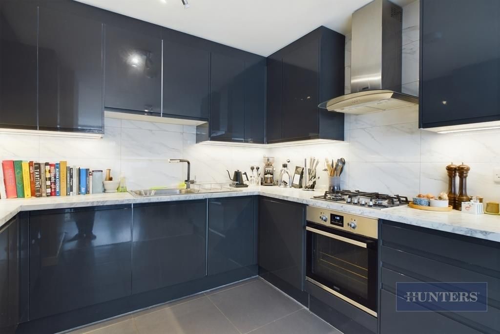 Property photo 3 of 17 Cam01635G0-Pr0289-Still004.Jpg