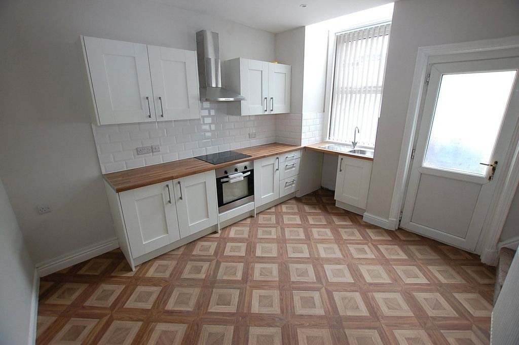 Property photo 3 of 11 Picture No. 06