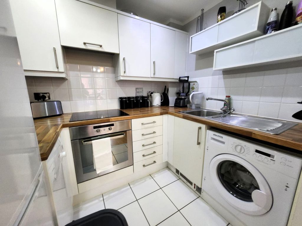 Property photo 3 of 7