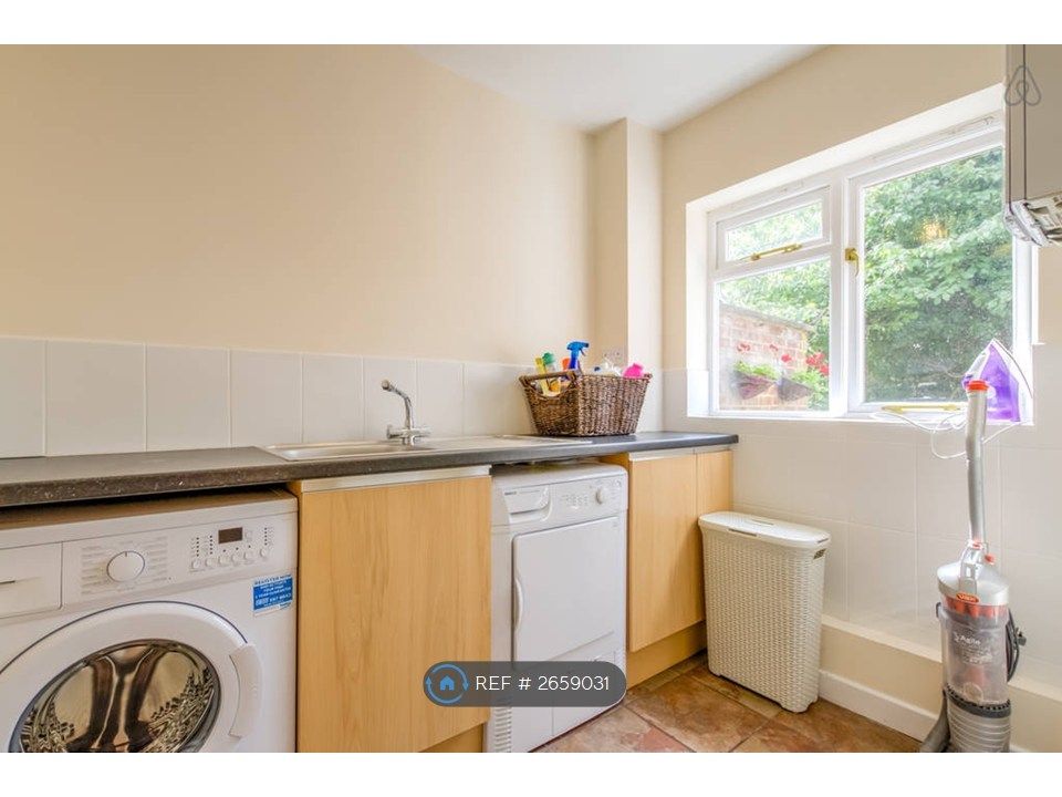 Property photo 3 of 16 Utility Room