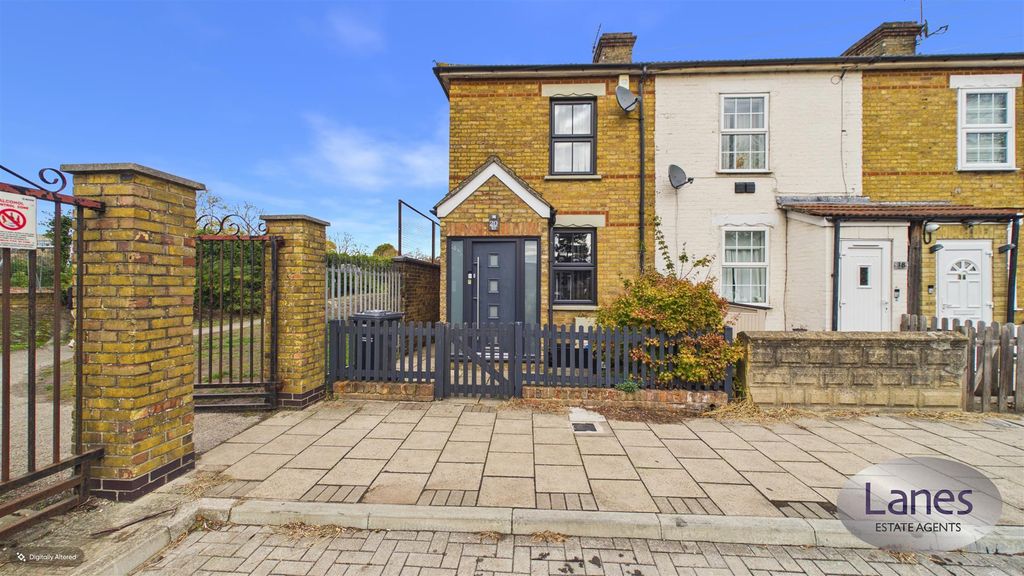 Property photo 1 of 14 Cam02479G0-Pr0126-Still014.Jpg
