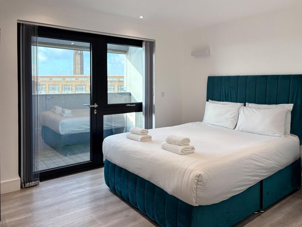 Property photo 2 of 36 Bedroom