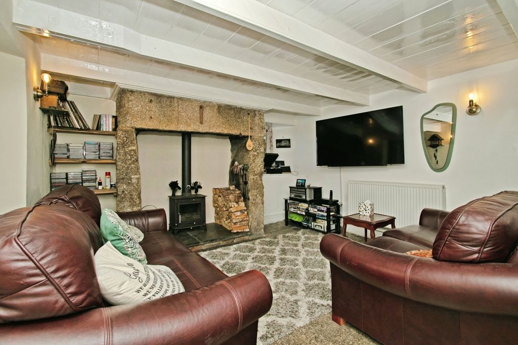 Property photo 2 of 20 Pbox-Img.Jpg