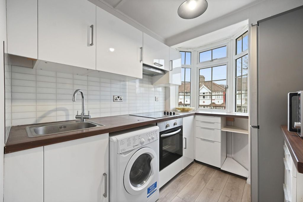 Property photo 3 of 9 7.Jpg