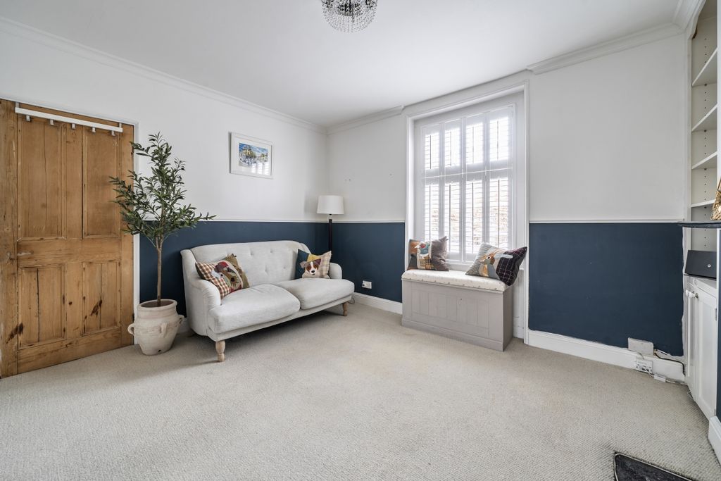 Property photo 2 of 21 1432403-9-69c2d25...