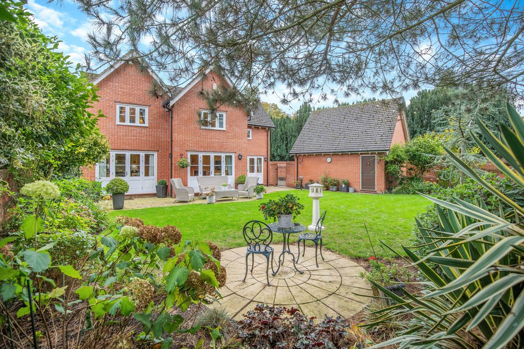 Property photo 1 of 38