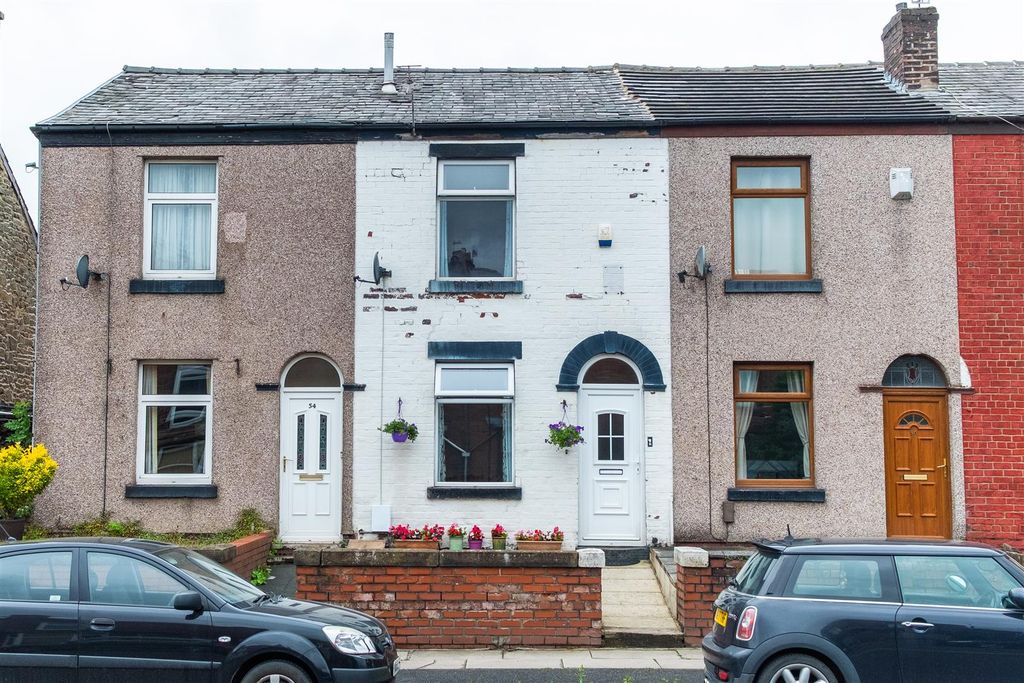 Property photo 1 of 18 Front External