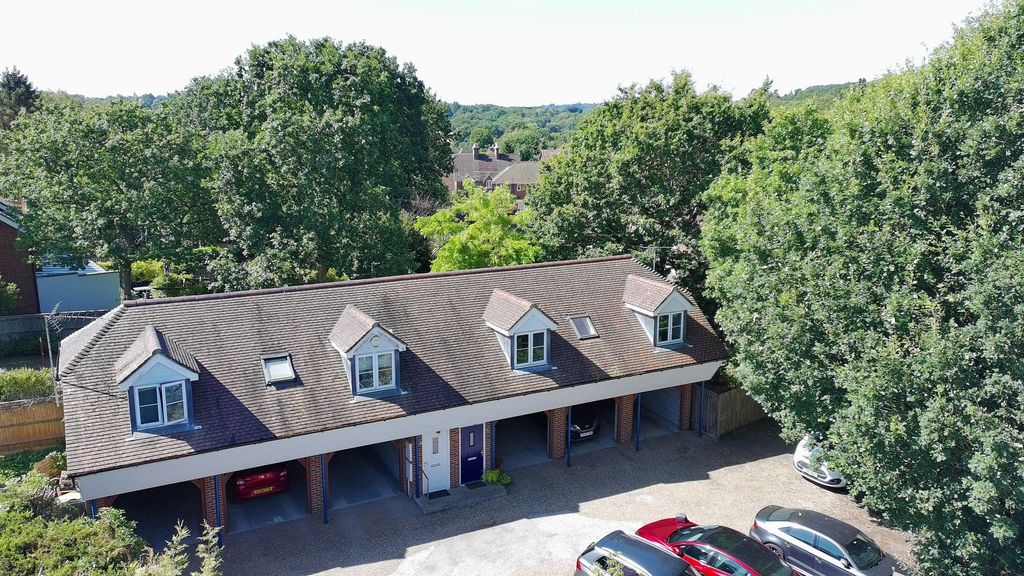 Property photo 2 of 7