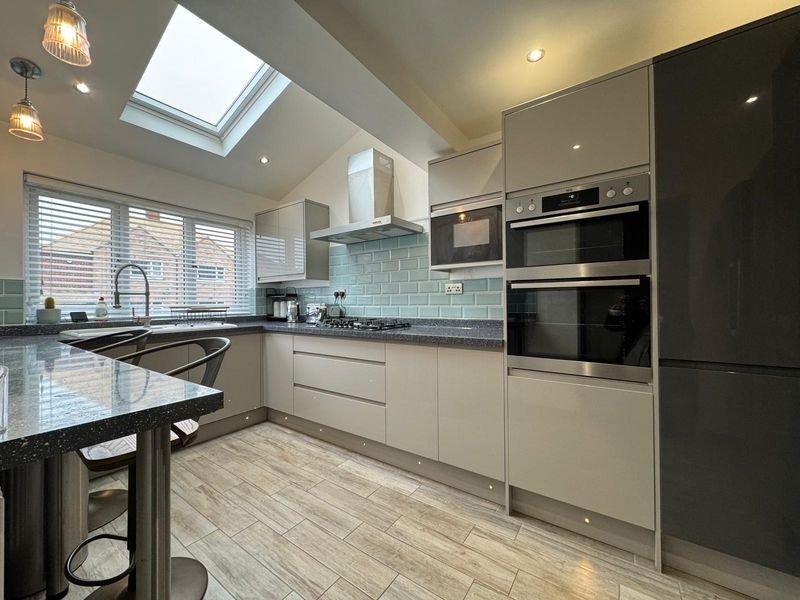 Property photo 2 of 15 Photo 16