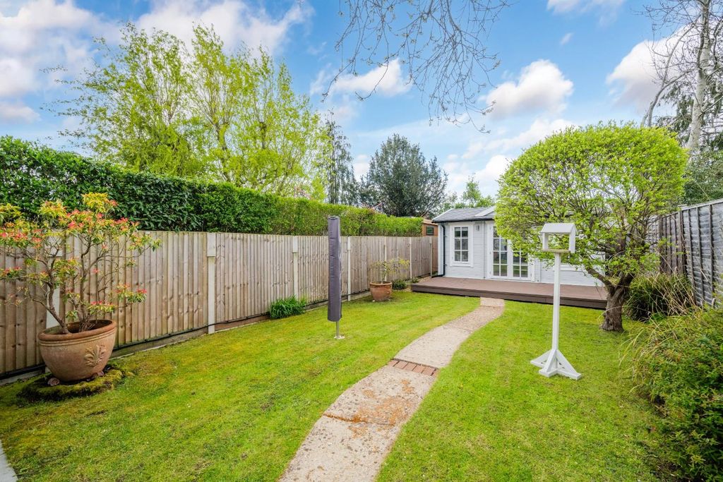 Property photo 3 of 21 River Way