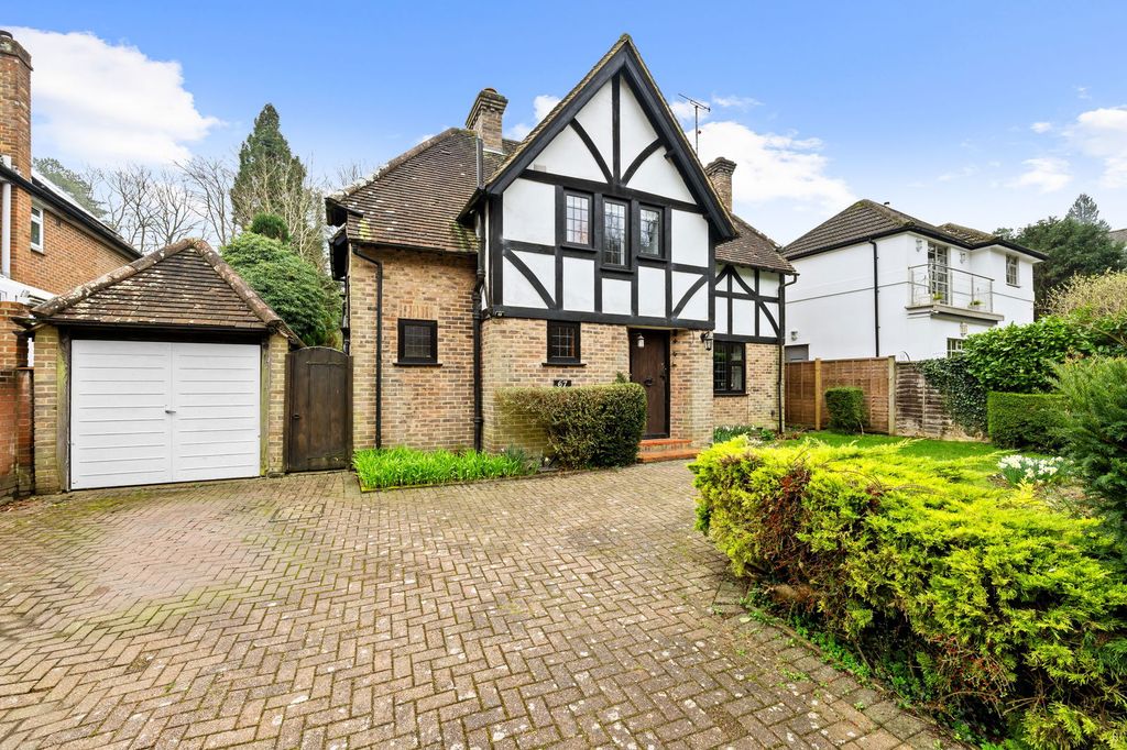 Property photo 2 of 25