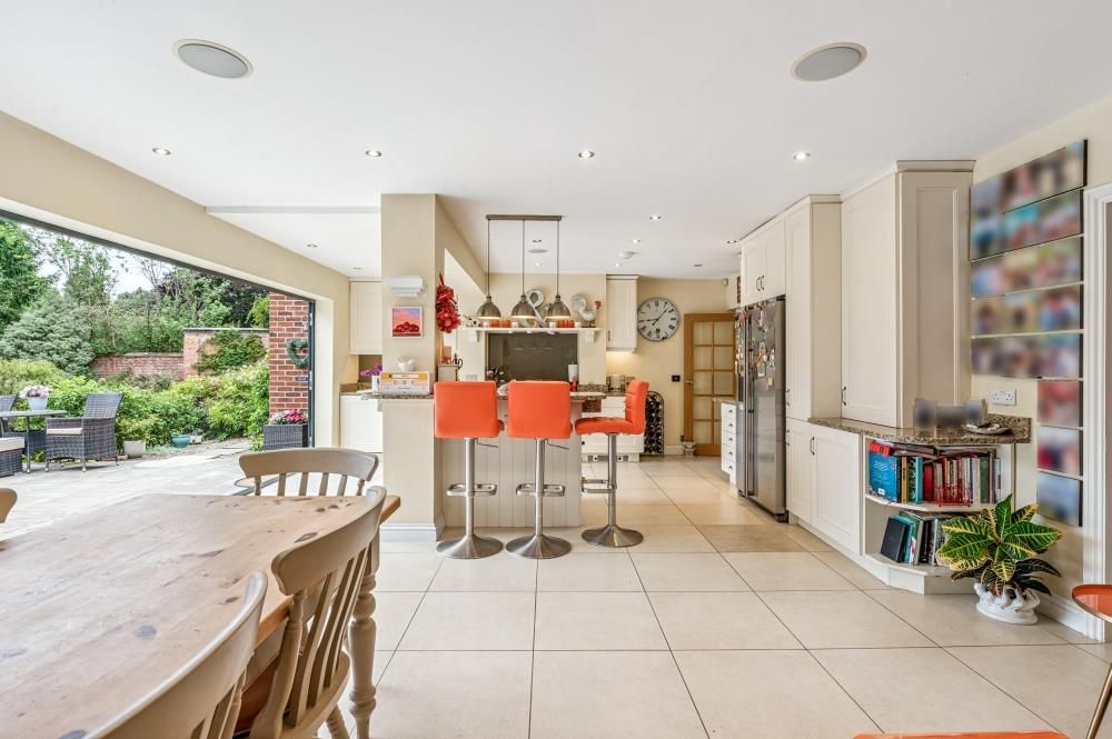 Additional image 6 of 5 bed detached house for salePinkneys Drive, Maidenhead, Berkshire SL6