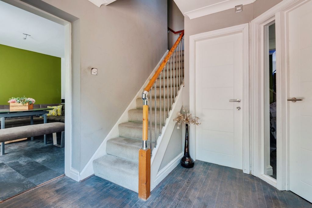 Property photo 2 of 21 Pbox-Img.Jpg