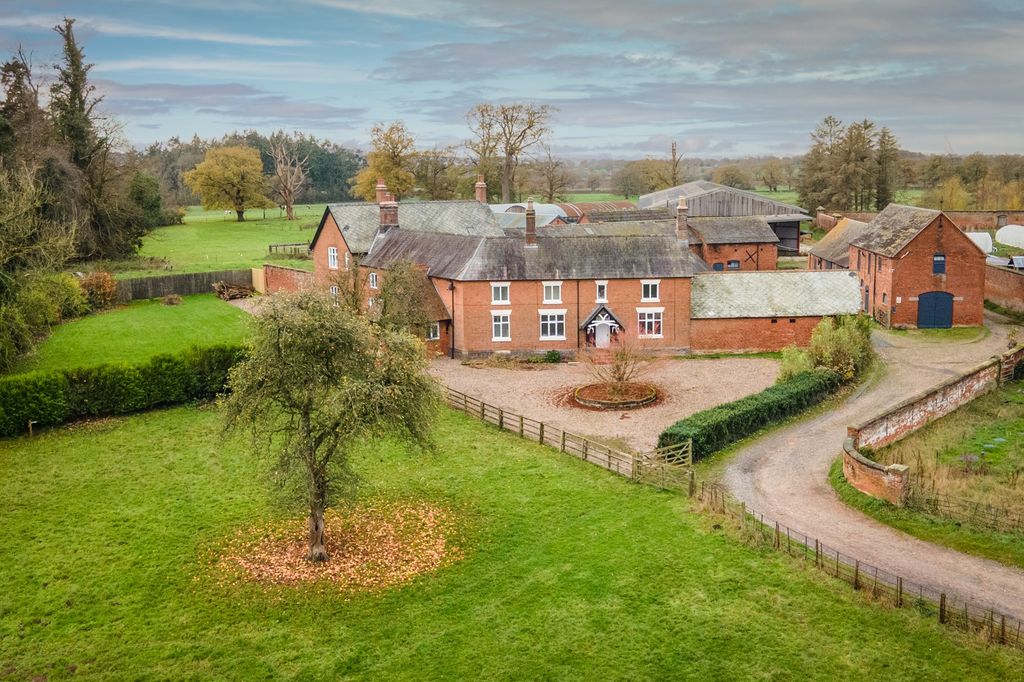 Property photo 1 of 34 Img_73835_55_Original