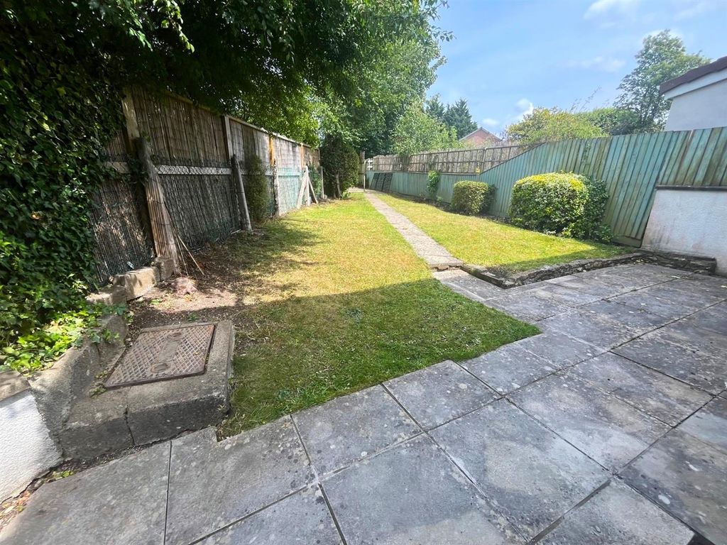 Property photo 2 of 10