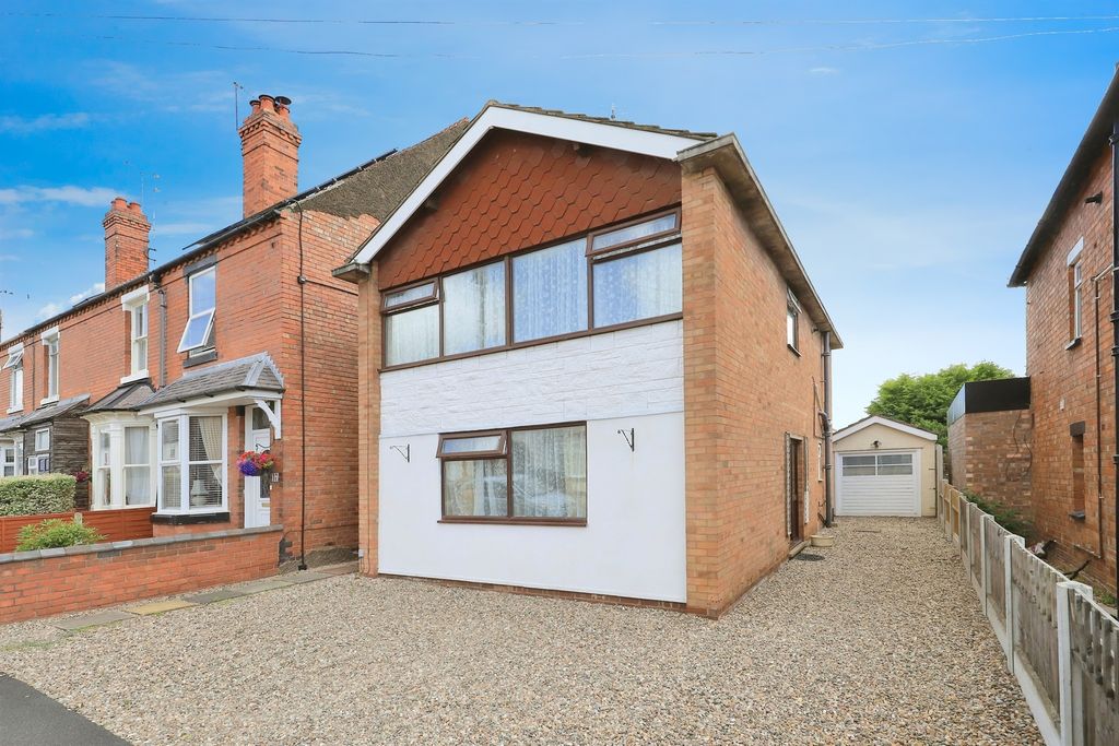 Property photo 1 of 16