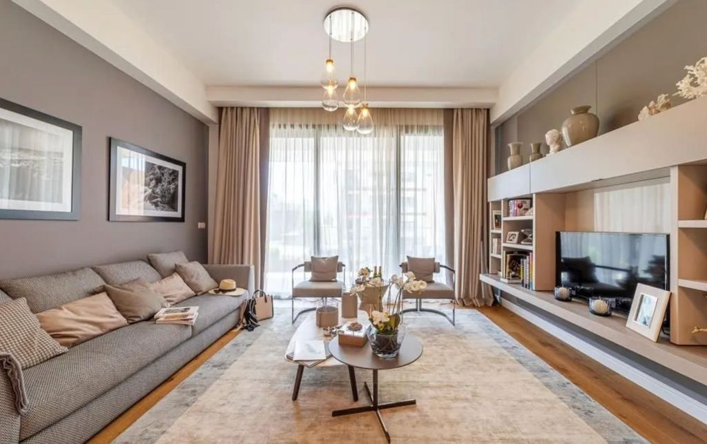 Property photo 3 of 28