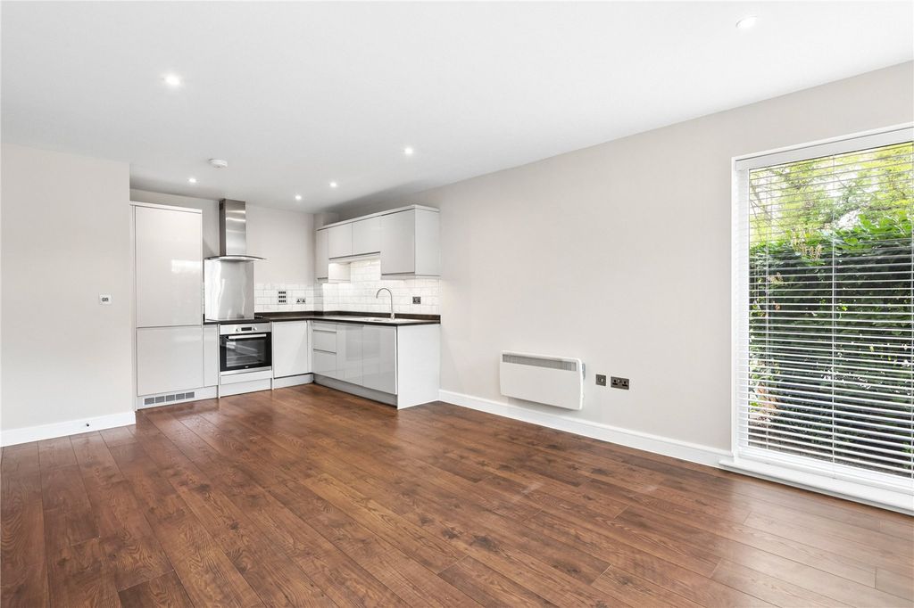 Property photo 2 of 11 Picture No. 04