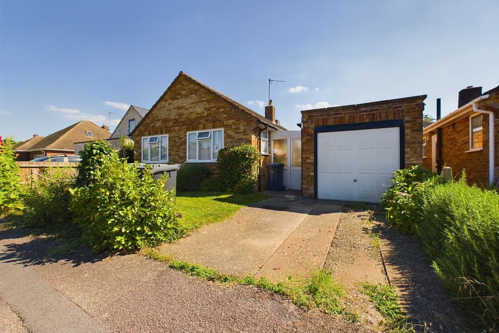 Property photo 1 of 16 Cam02545G0-Pr0192-Still024