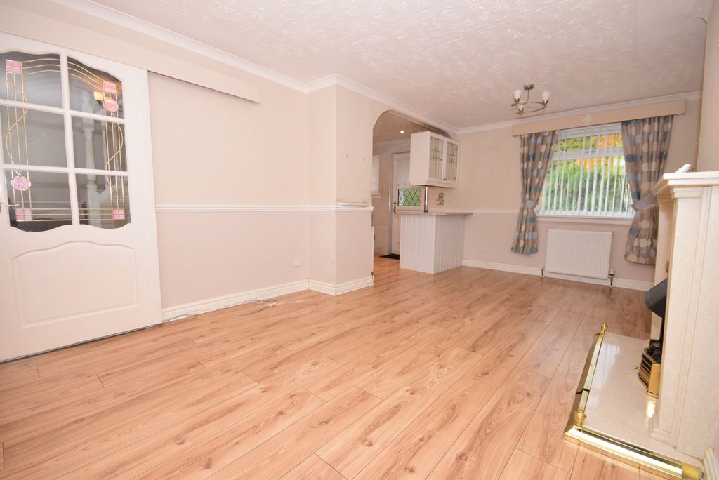 Property photo 3 of 16 Gallery