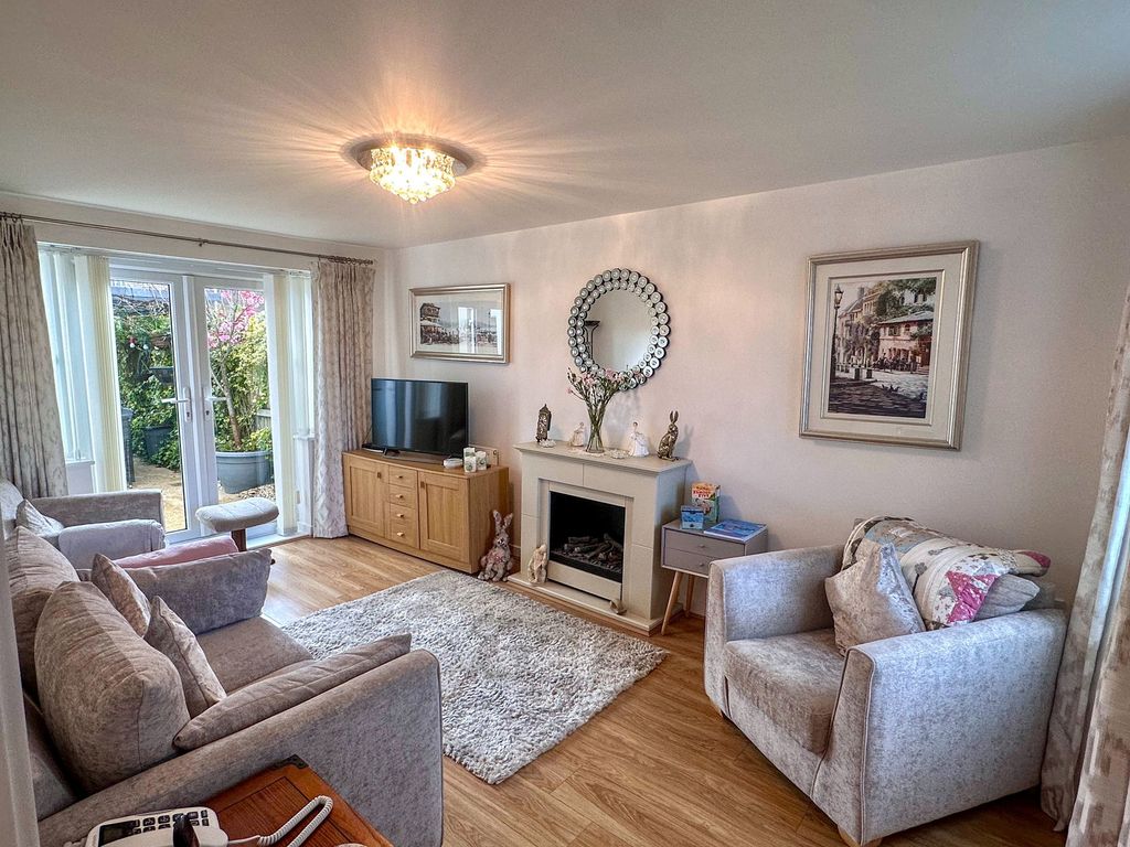 Property photo 3 of 25