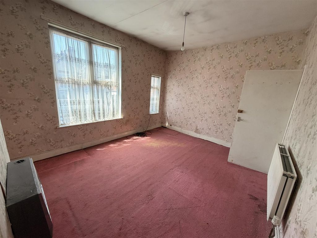 Property photo 2 of 9 Image0.Jpg