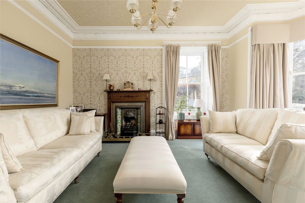 Property photo 3 of 38 Picture 3