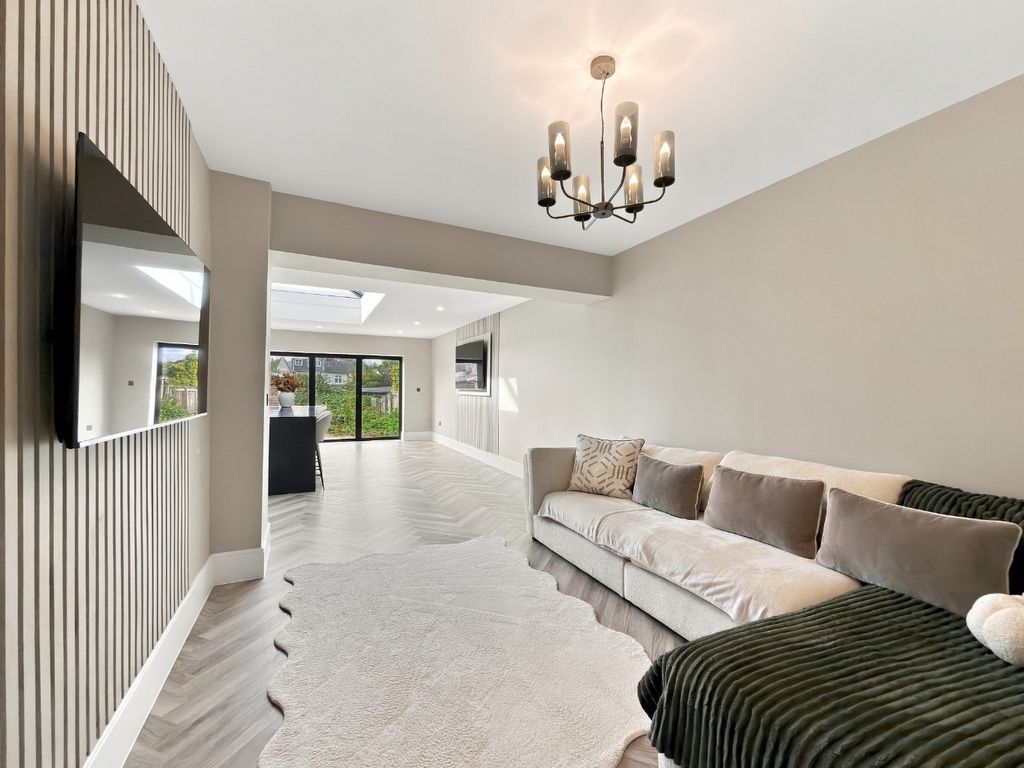Property photo 3 of 21 5144328