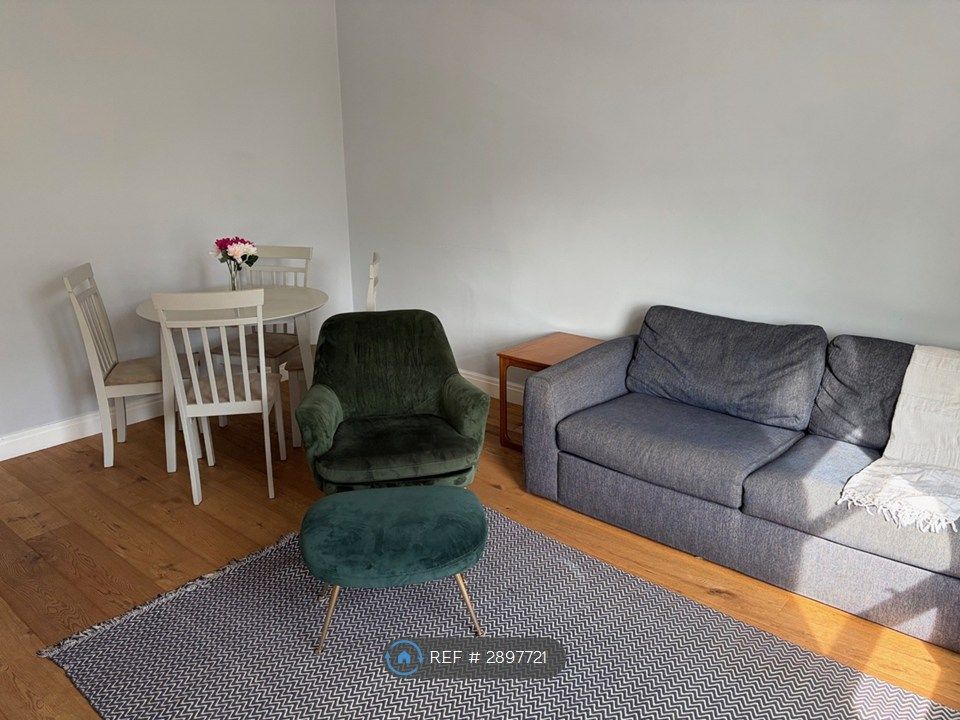 Property photo 1 of 8 Sitting/Dining Area
