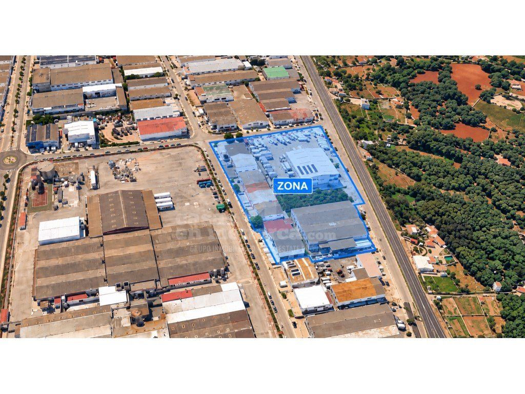 Property photo 1 of 2 Industrial Warehouse In The Industrial Estate Of Mahón