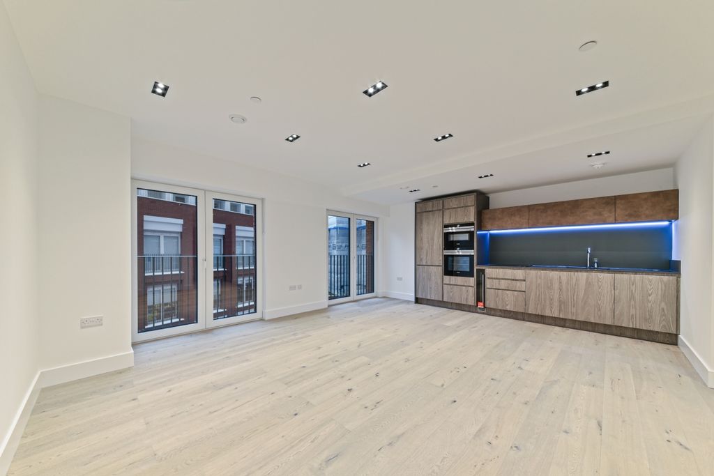 Property photo 1 of 8 Living Area