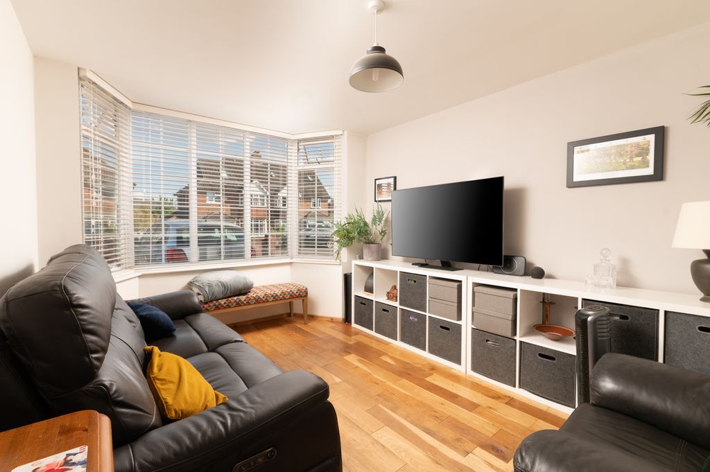Property photo 3 of 27 01