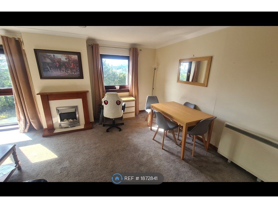 Property photo 2 of 15 Lounge