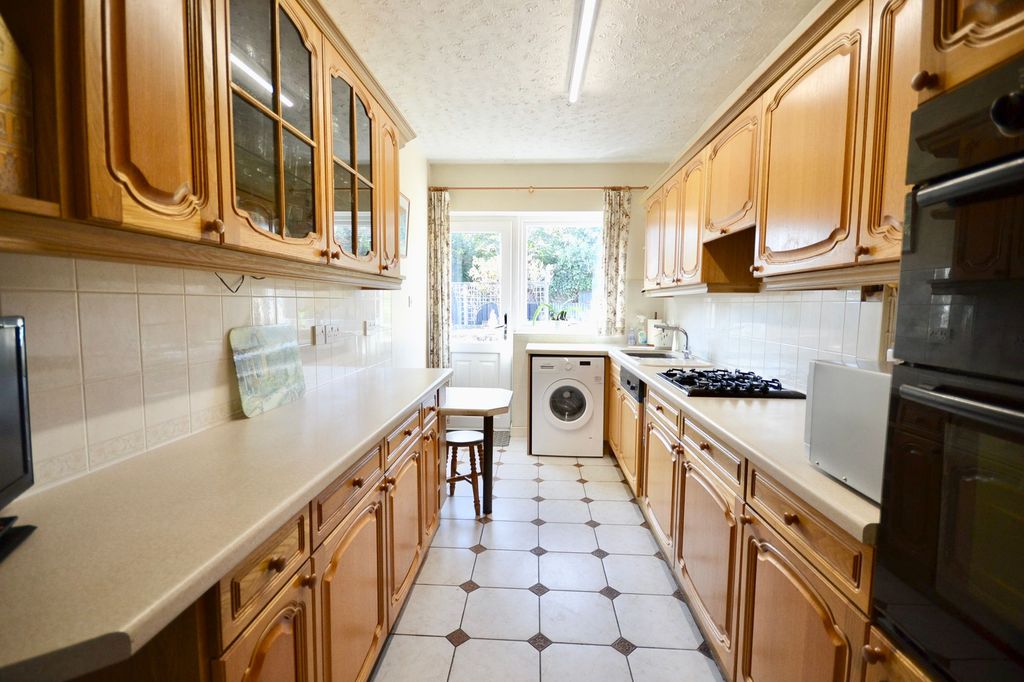 Property photo 3 of 24