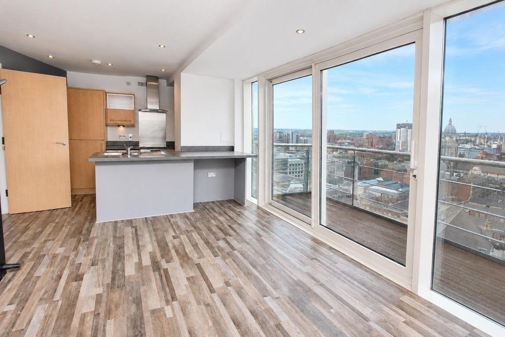 Property photo 2 of 12 99.Png