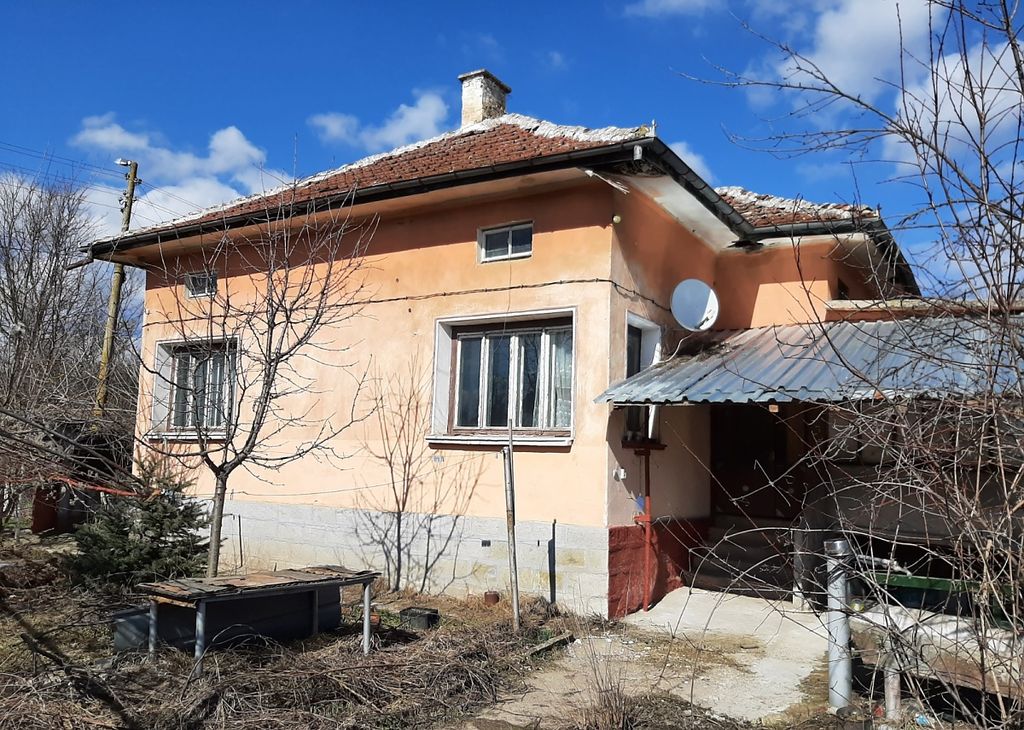 Property photo 1 of 6