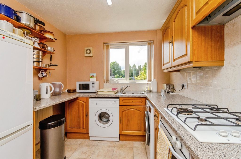 Property photo 2 of 17 Photo