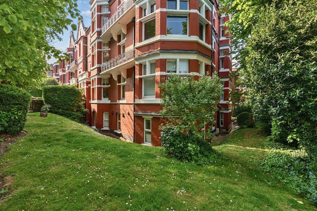 Property photo 2 of 12