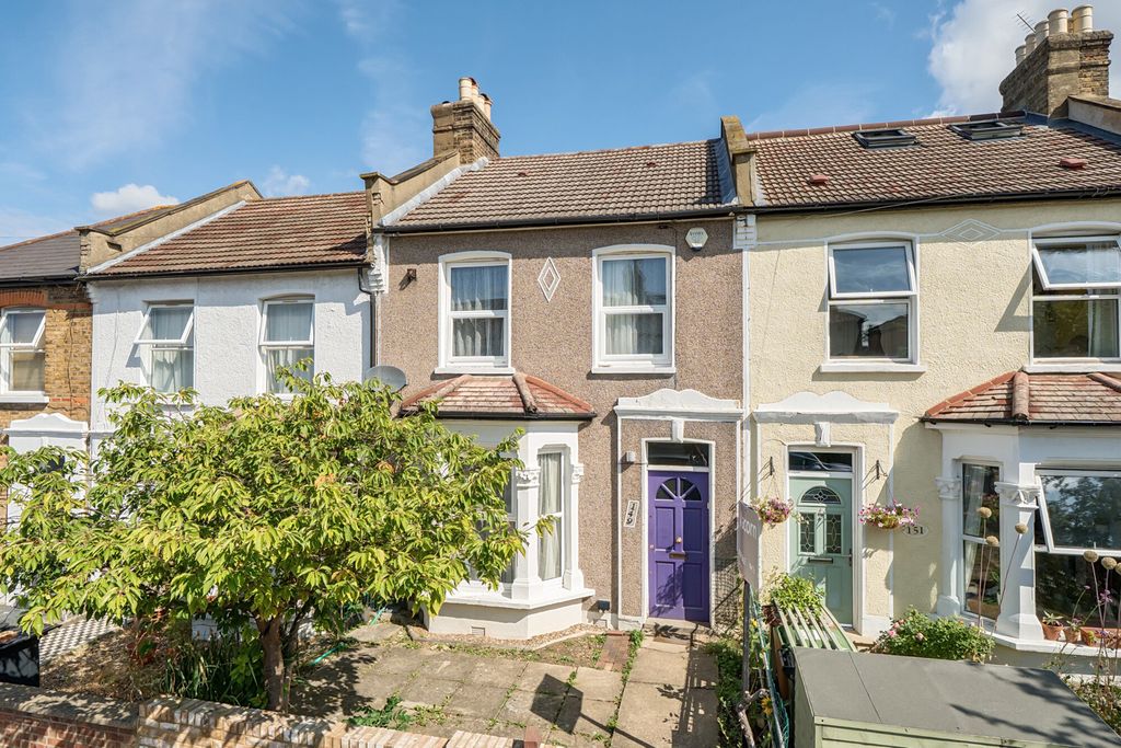 Property photo 1 of 17 1332149-17-68877F...